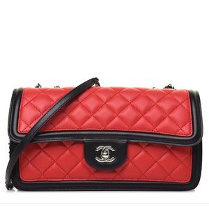 Chanel graphic quilted lambskin medium size single flap bag